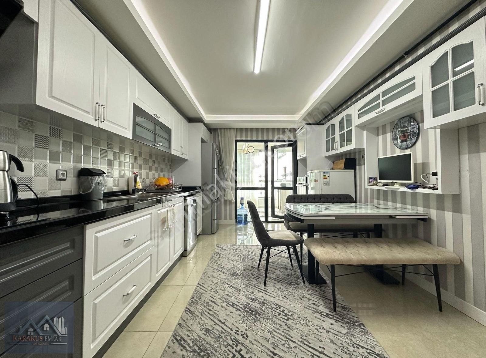 Karakuş Emlak'tan Hastane Yanı Süper Lüx Sitede 4+1 15.kat Daire