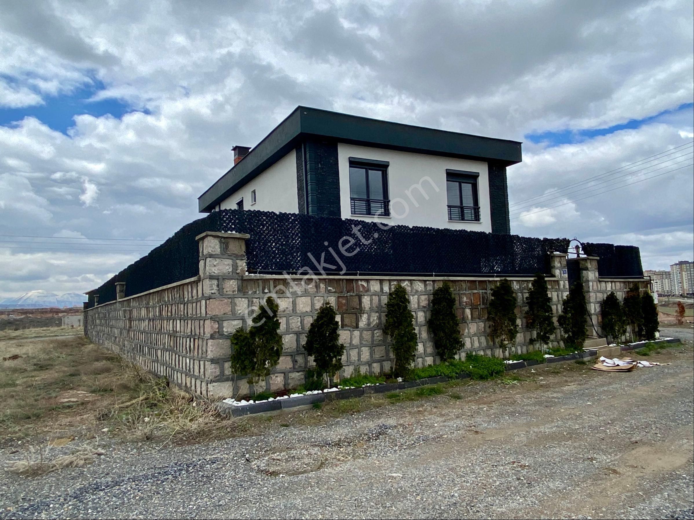 Gesi 5+1 Satılık Villa