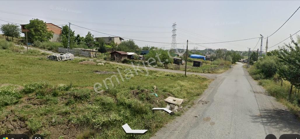 Arnavutköy Tayakadın Satılık Arsa , 300 M2 Yolu Var Merkezde