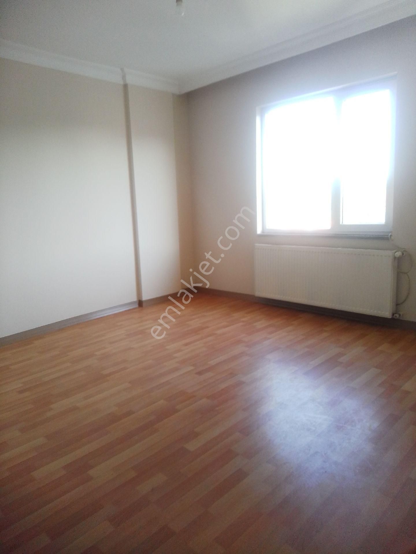 Aslı Emlaktan Arnavutköy Merkezde Avlu34 Yanı 4.kat Daire
