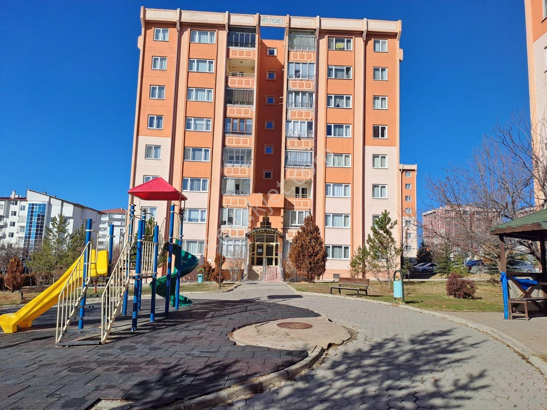 Sivas Üniversite Toki De Satılık Daire