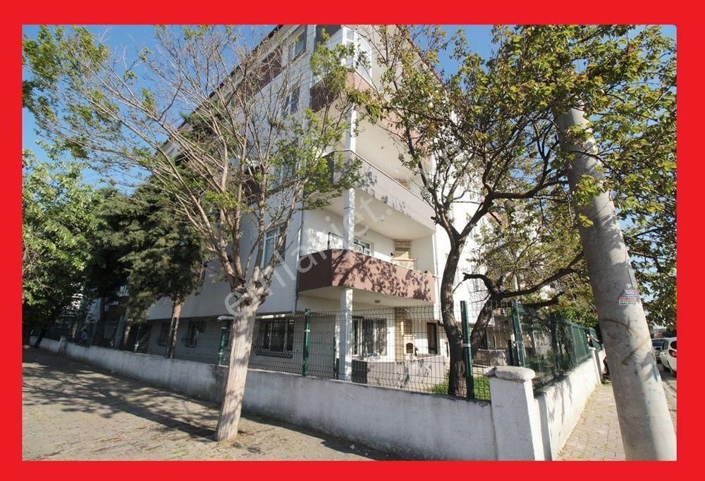 Bahçelievler Halk Eğitim Merkezi Yanında 95m2 2+1 Ara Kat