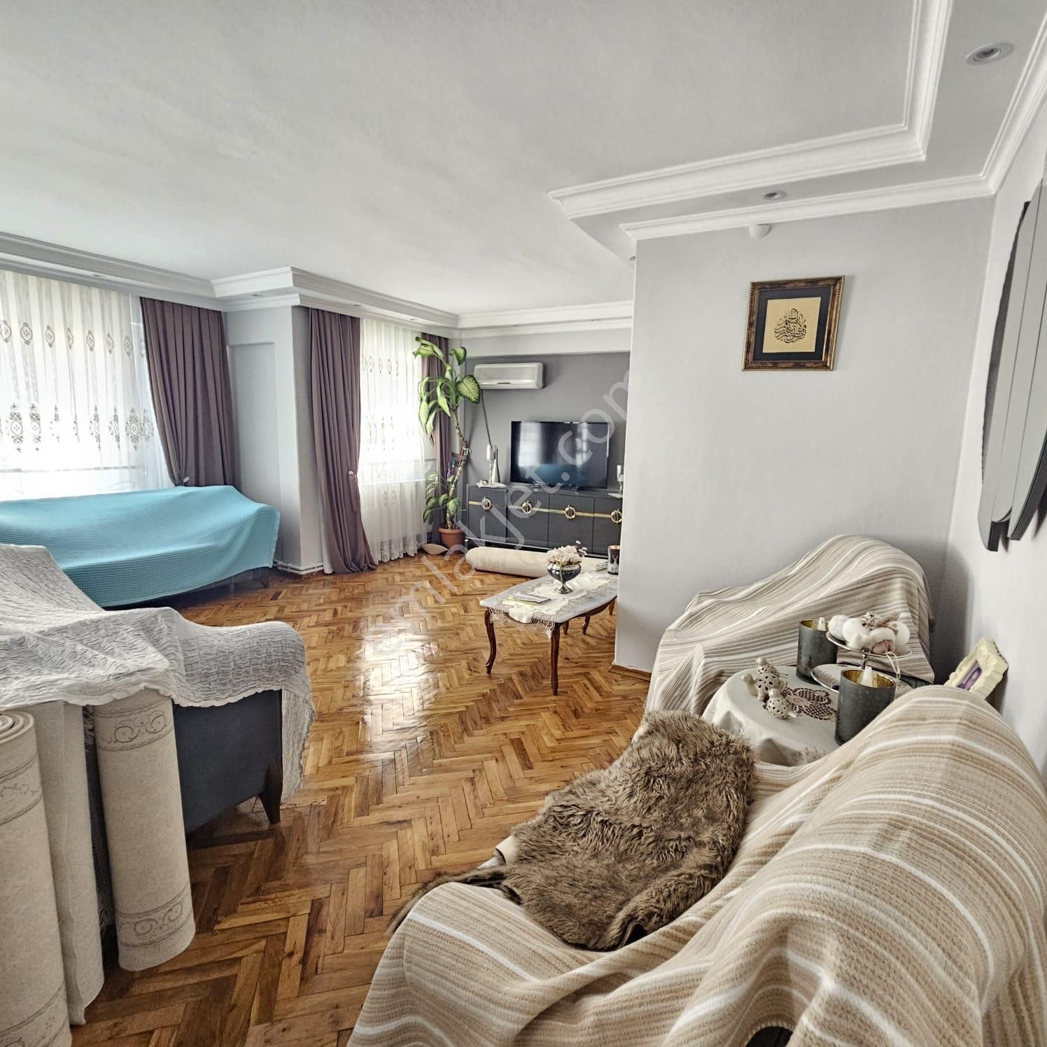 Balçova Da Satılık Full Tadilatlı Arakat Satılık 3+1 Daire