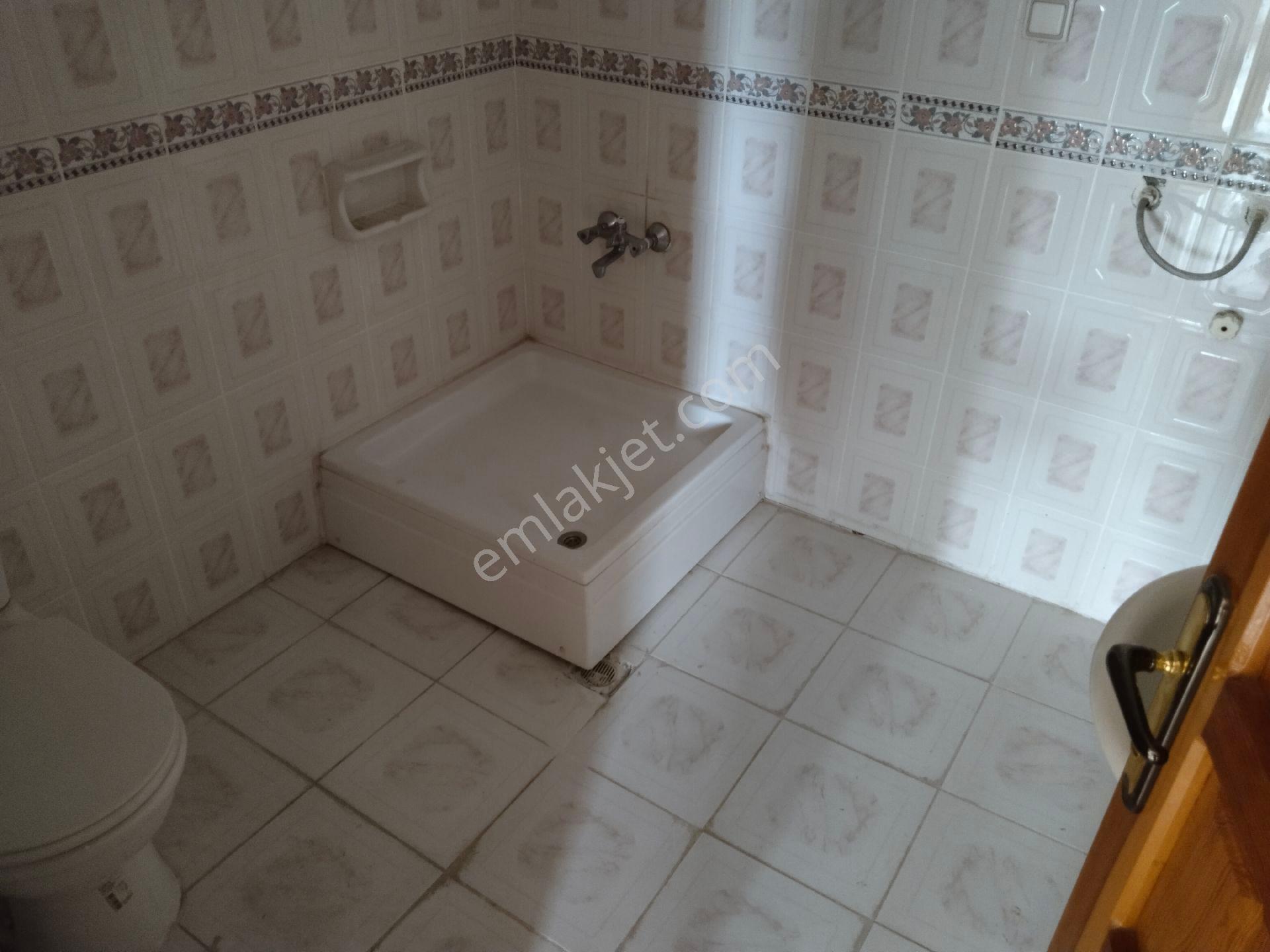 Bergama Atatürk Mah 4 Balkon 1 Kiler Ara Kat 4+1 Geniş Daire Satılık - Görsel 17