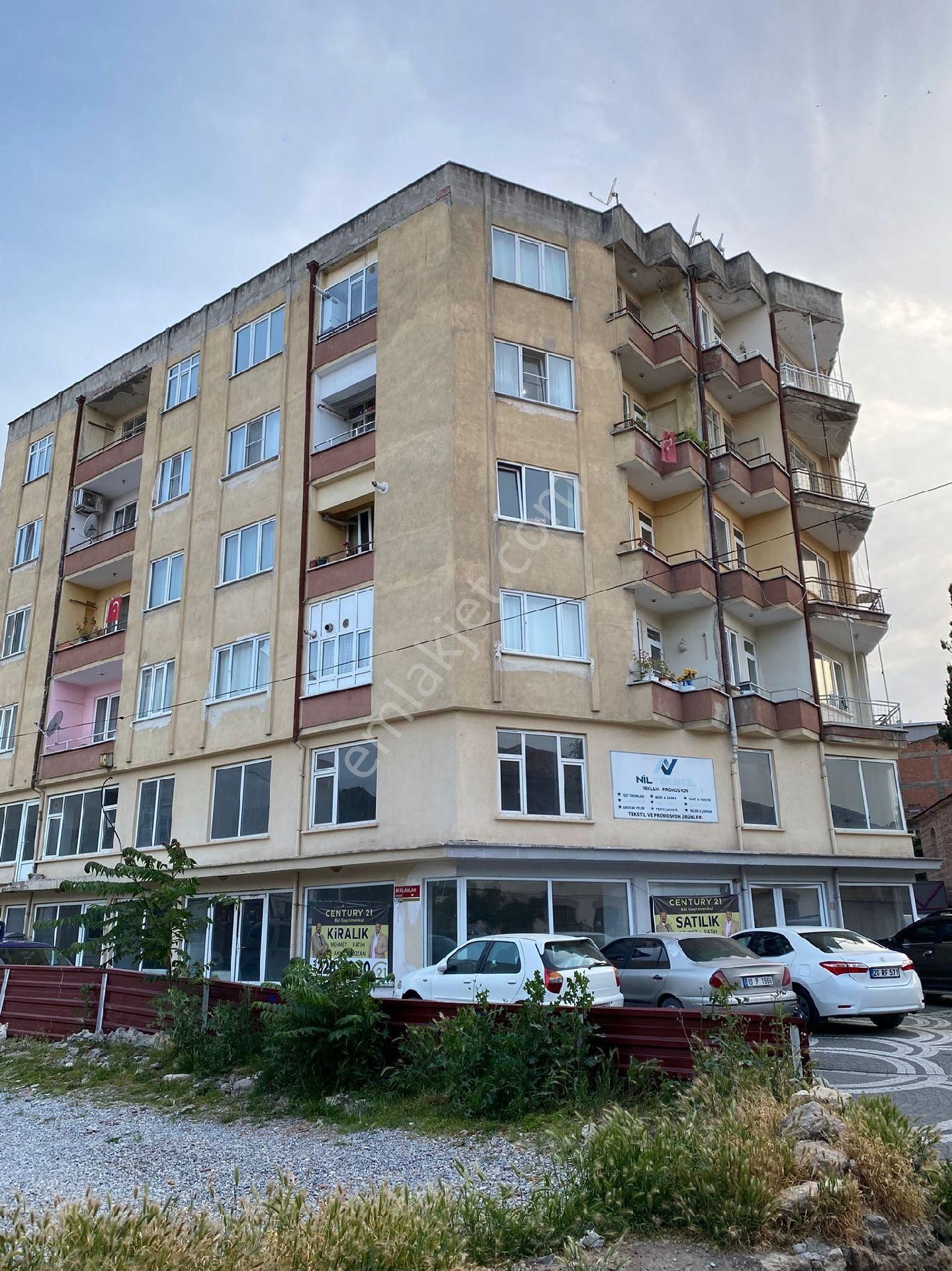 Çarşıya Yakın Gazi Okulu Karşısında Yatırımlık 2+1