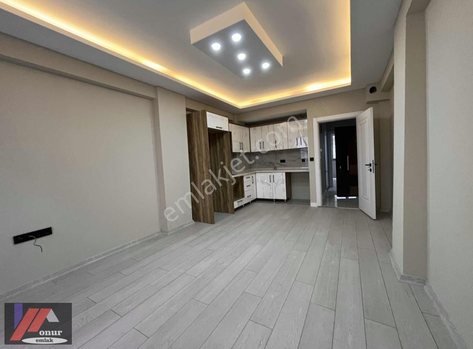 ▀▄▀küçükkuyu Merkezde Sahile Çok Yakın 1+1 Sıfır Daireler▀▄▀