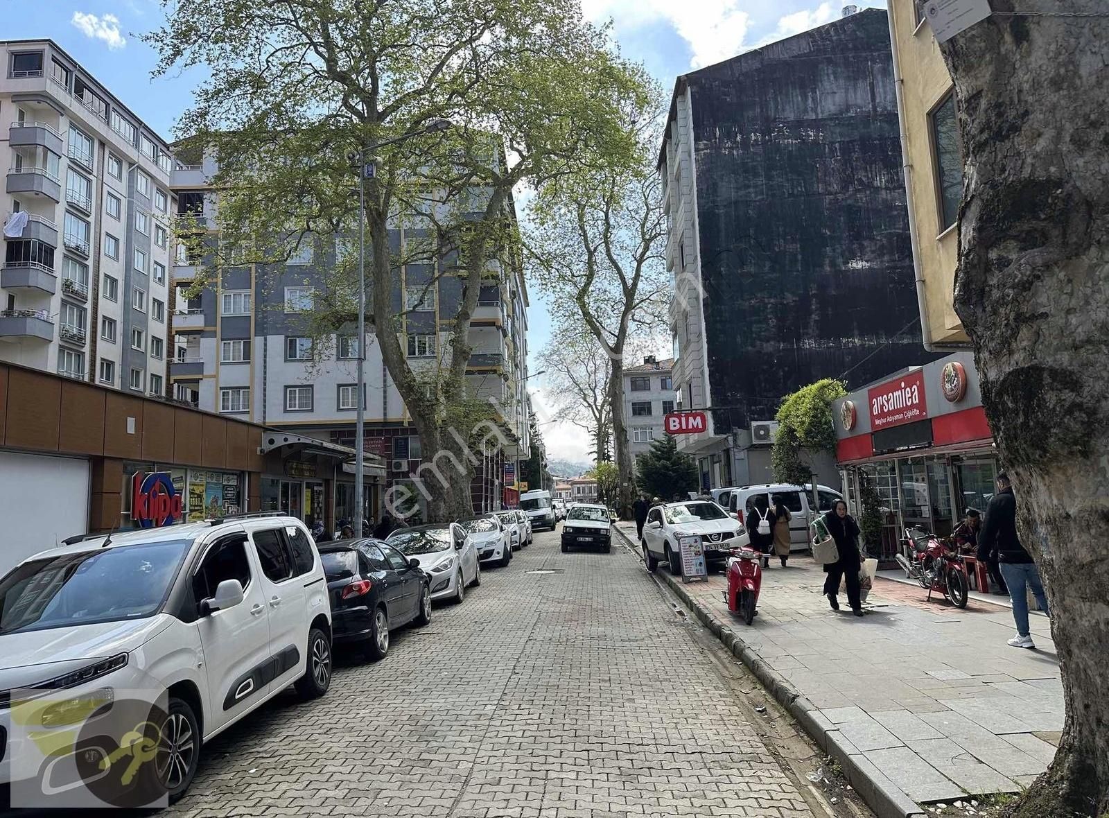 *of Gayrimenkul* Merkez'de 1.kat 2+1 105m2 Masrafsız Satılık D.