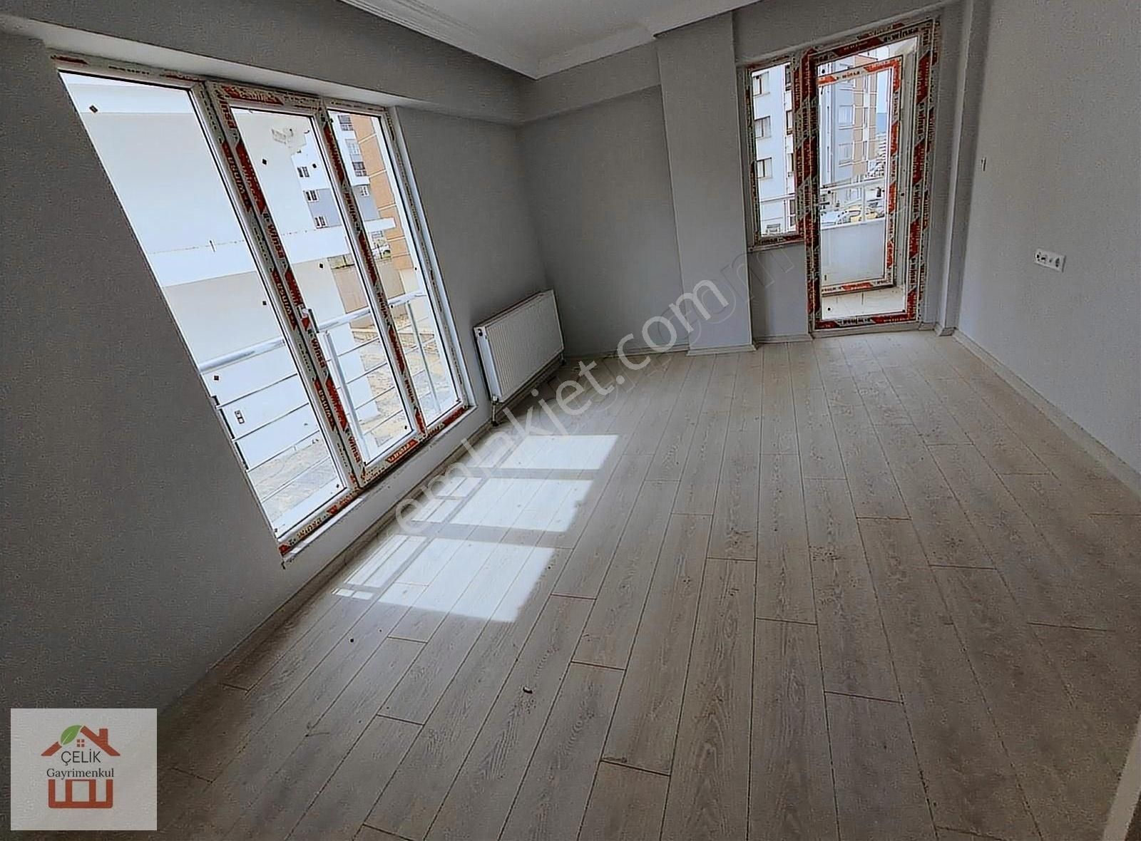 Çelik Gayrimenkulden Sıfır 2+1 Daire