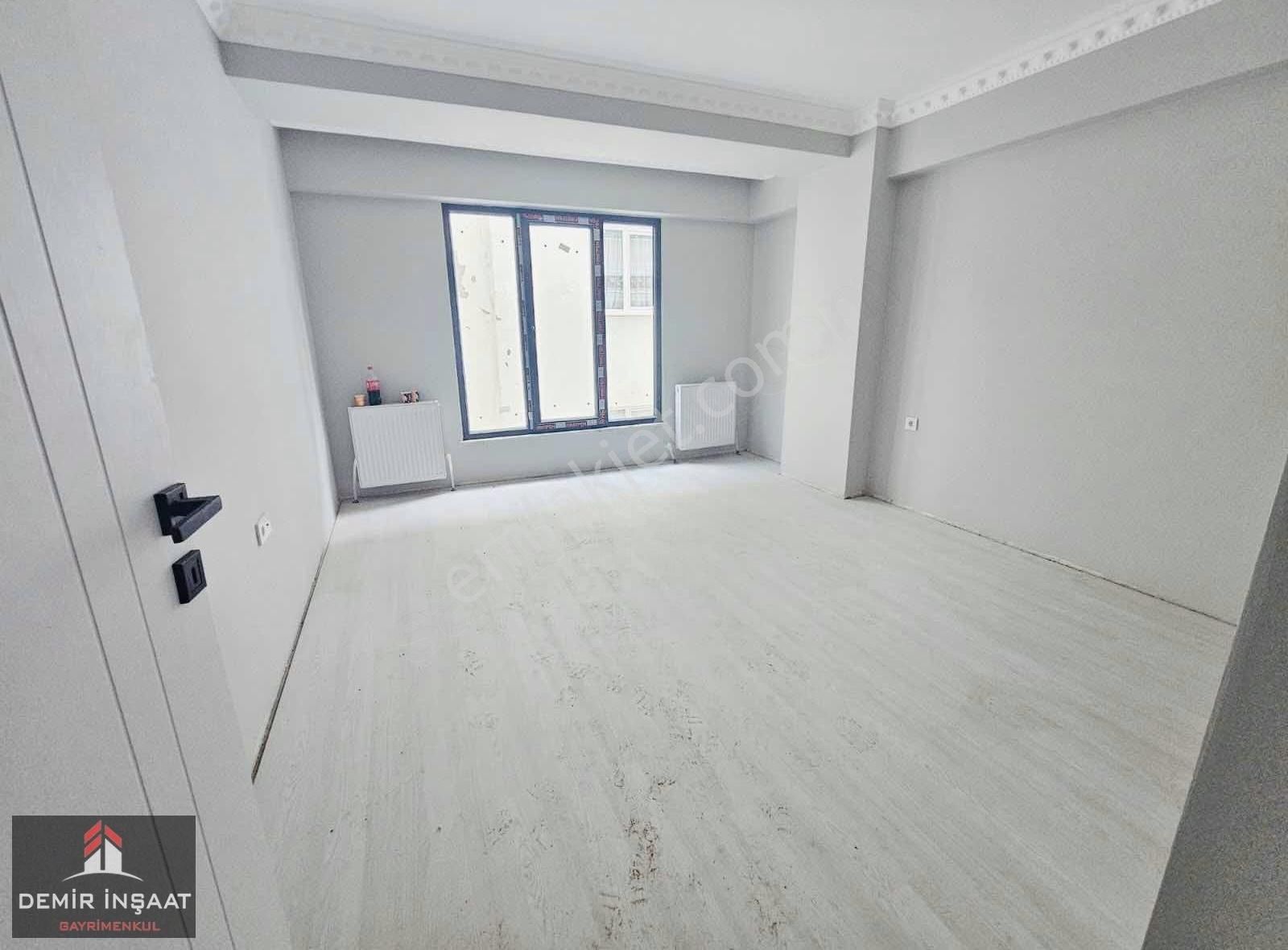 Demir İnşaattan 50.yıl Mah'de Sıfır 1+1 85m2 Ara Kat Daire