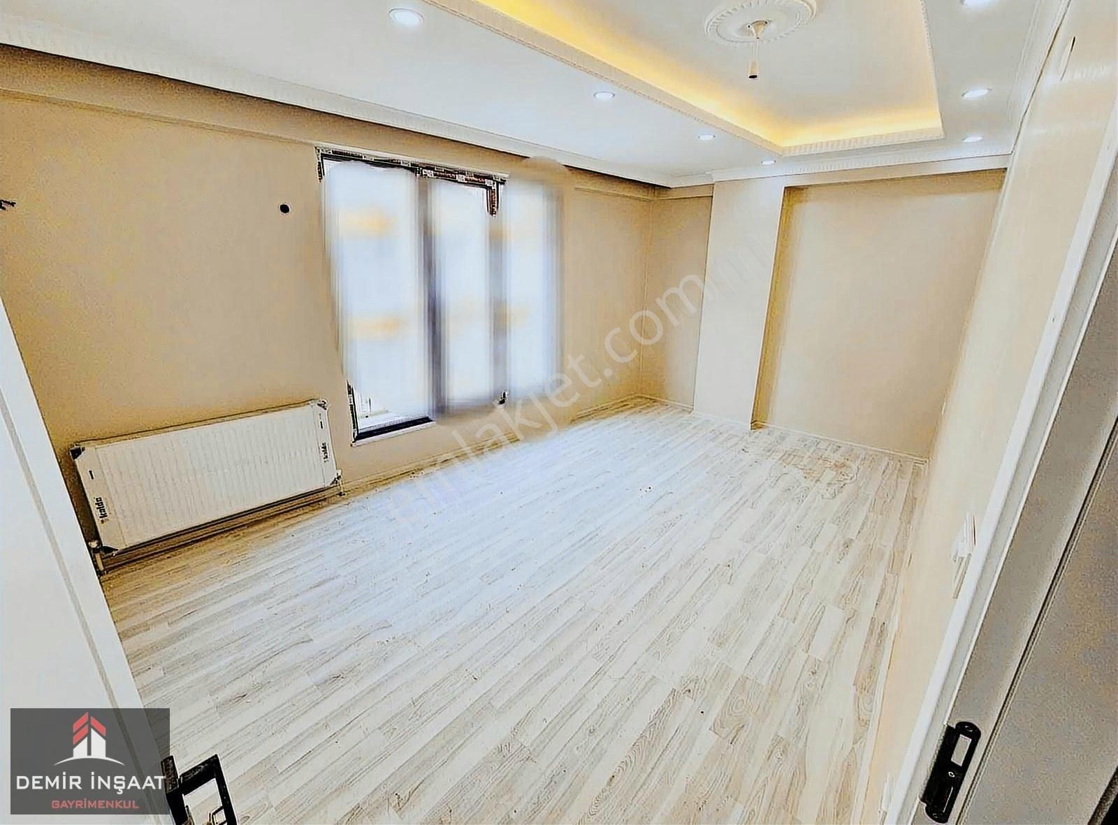 Demir İnşaat 50 Yıl Mah 100m² Sıfır 2+1 Asansörlü 1.kat Daire