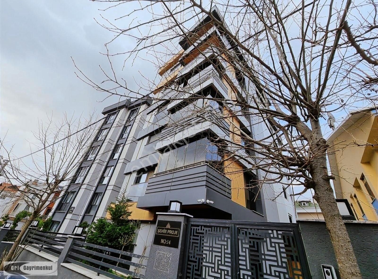 Tuzla Sahil, Güzel Lokasyon, Tek Daire Üzerine 4+1 Fırsat Daire