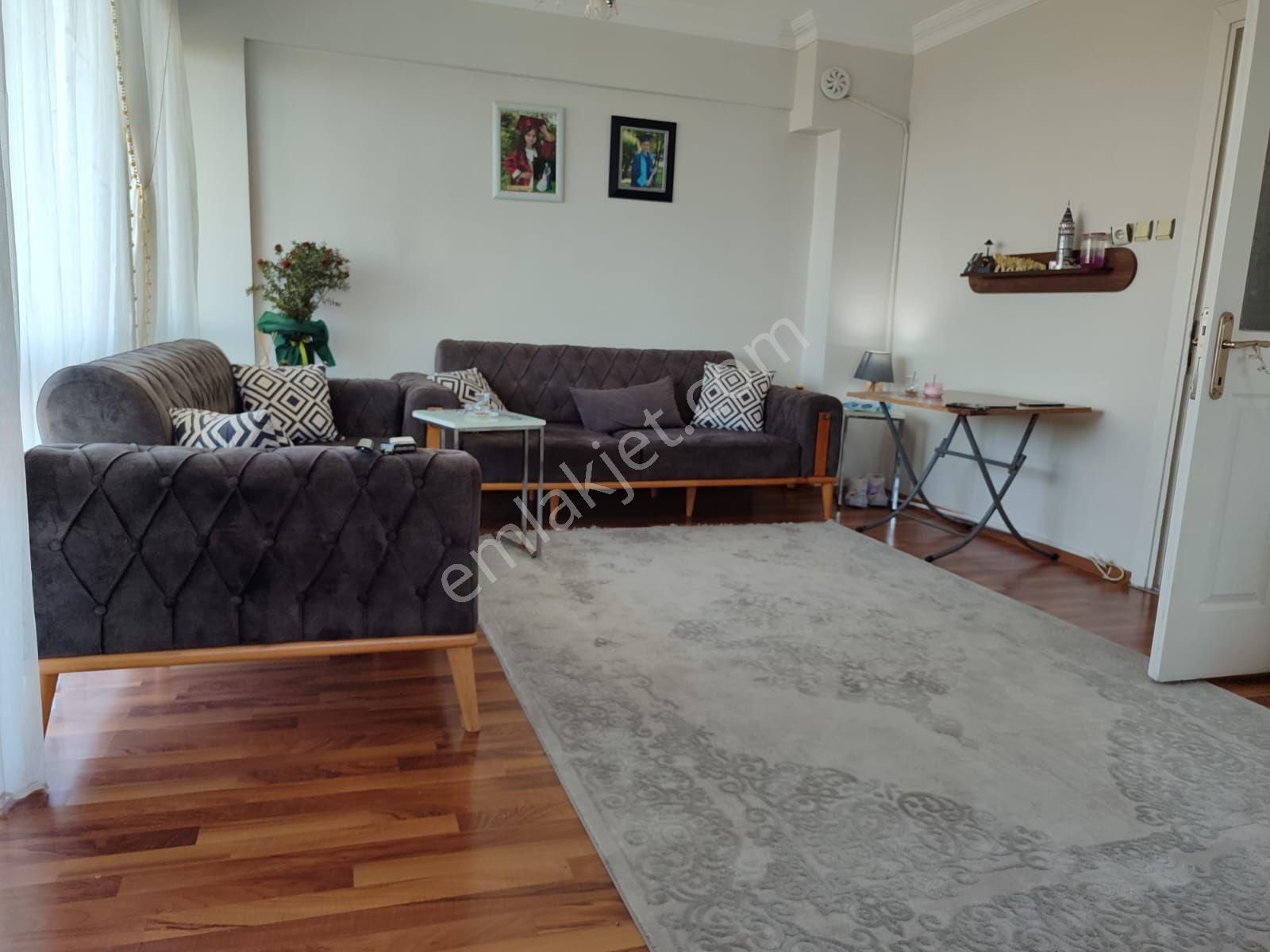 Manisa Yunusemre Uncubözköy Mah Satılık Ara Kat 3+1 Daire