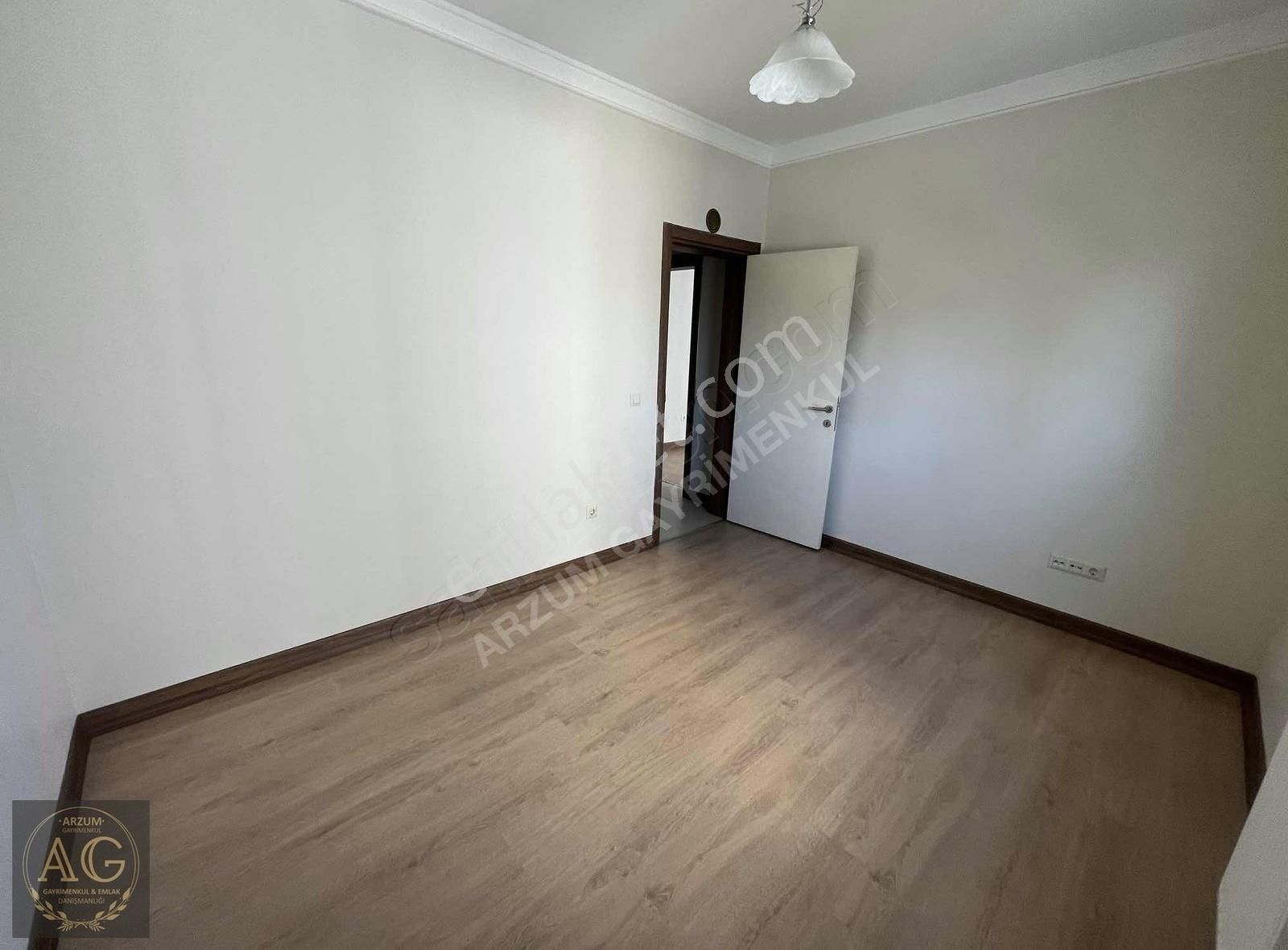 Emlak Konut 654.ada 136m2 Kiralık 3+1 Kısa Katlı Daire 32.500 Tl