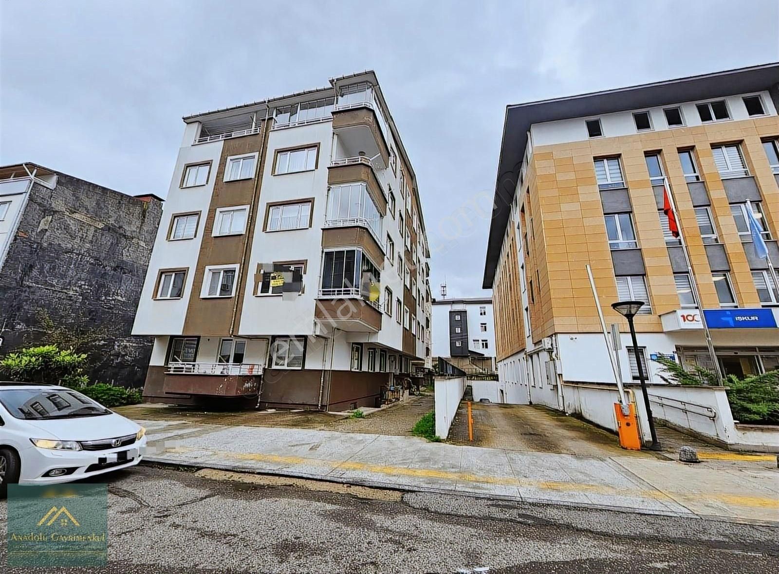 Anadolu Gayrimenkul'den Akyazı Mahallesi'nde Satılık 3+1 Daire