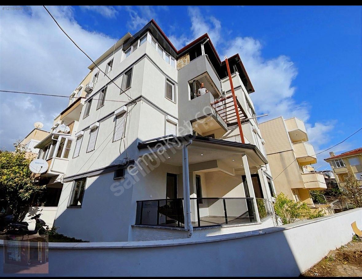 Güçlü Kardeşler Altınoluk Merkezde Anayolun Altında 3+1 İçi Sıfır Daire