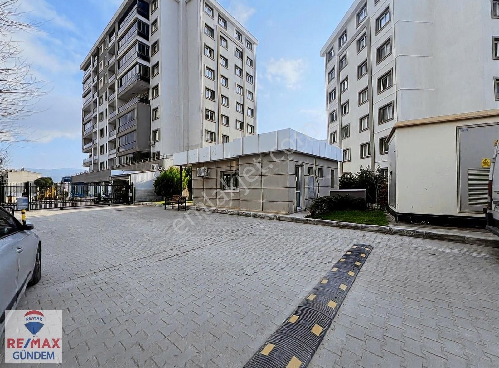 Kiralık Ferah 3+1 Havuzlu Ve Güvenlikli Daire