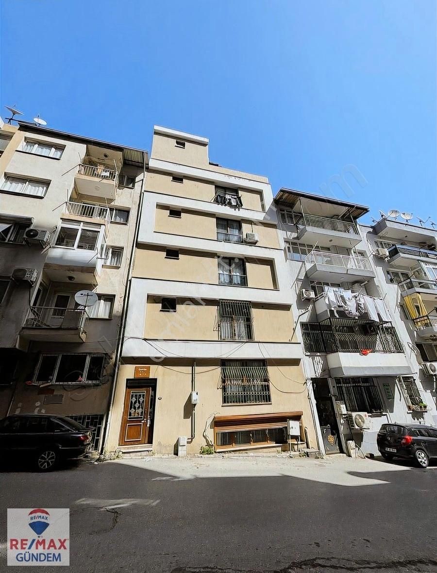 Acil Konak Asansör Sokağı Halil Rıfat Paşa 2+1 Satılık Daire