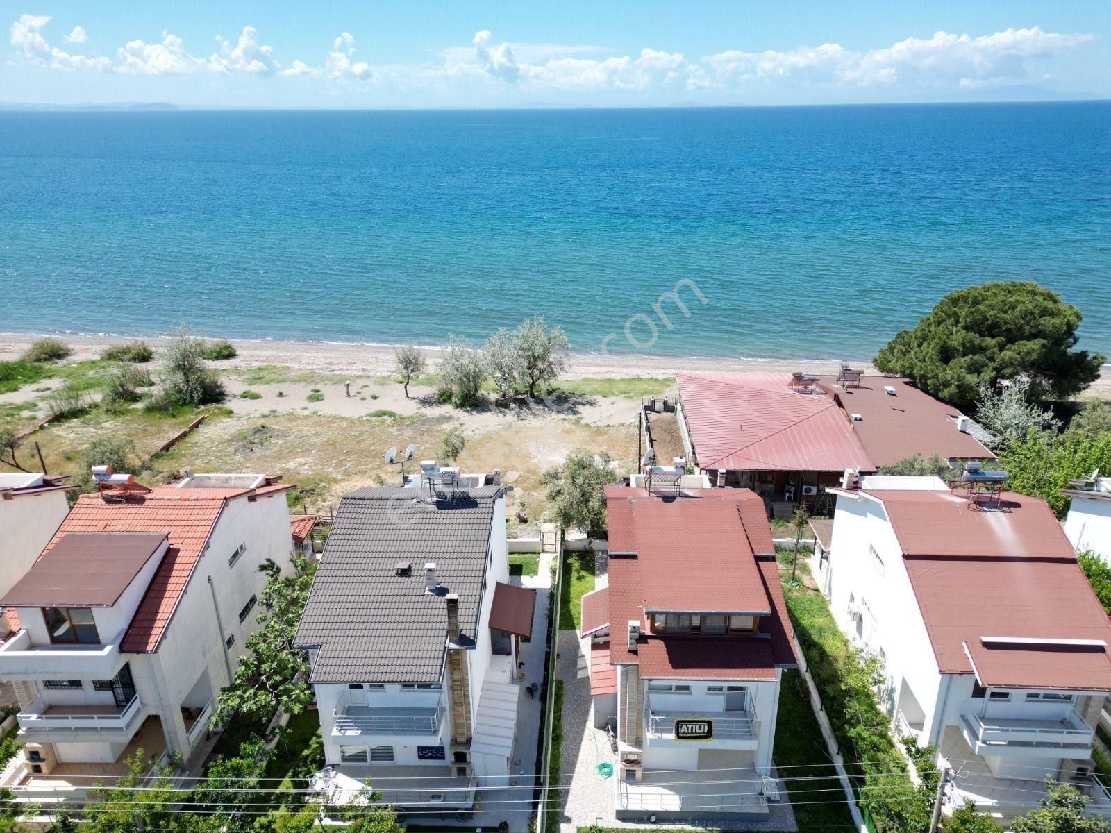 Güçkü Kardeşler Bölgenin En Nezih Yeri Fenerde Denize Sıfır Tam Müstakil 5+1 Villa - Görsel 4