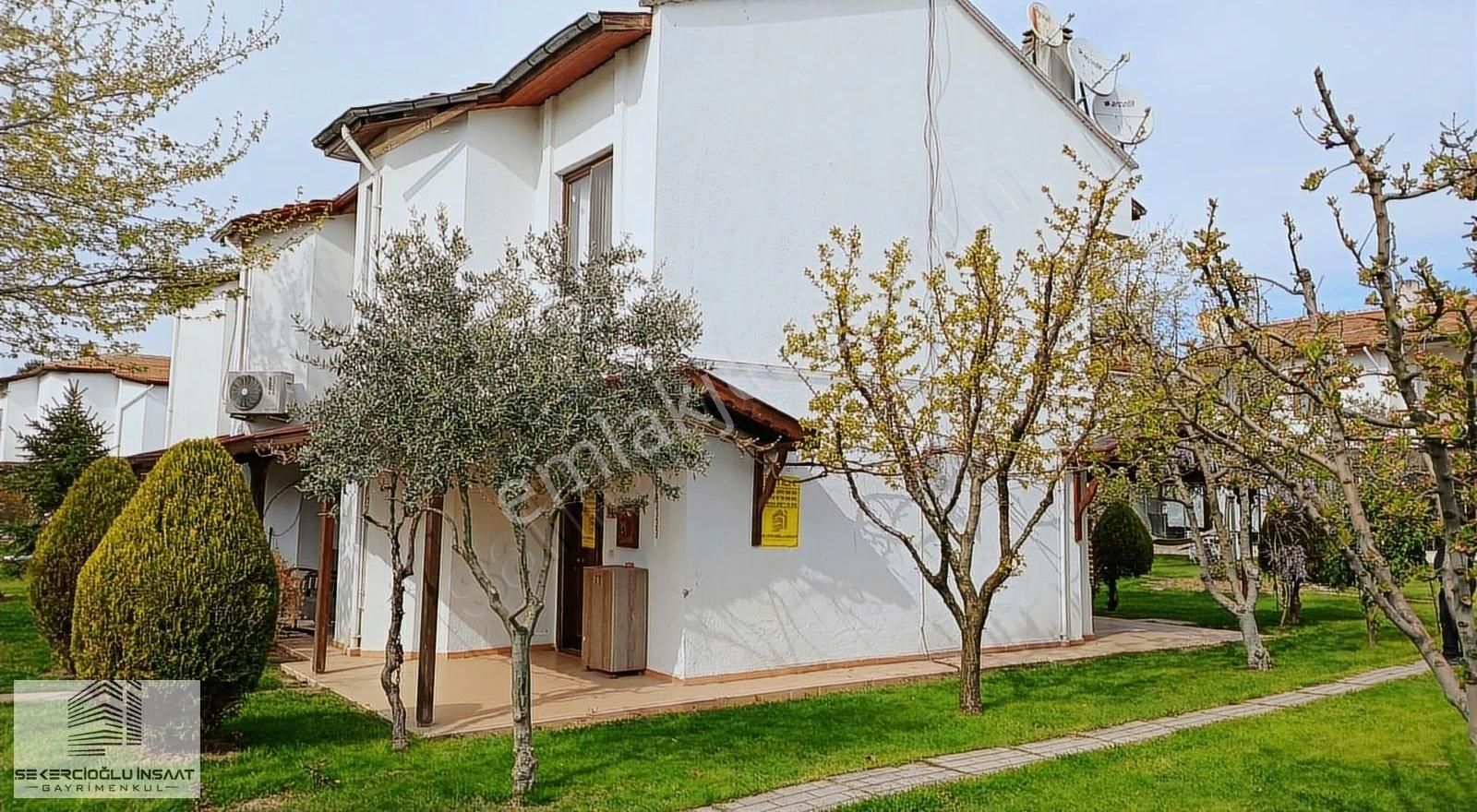 Yalova Elmakent Sitesi Satılık Köşe Villa