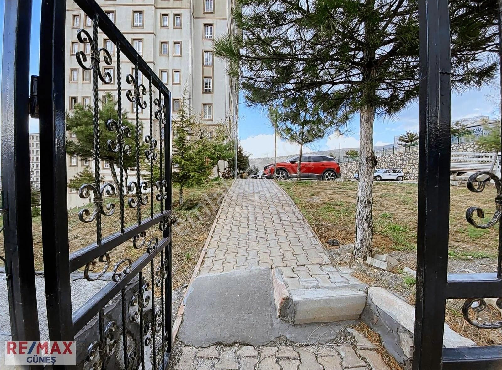 Toki Basın Gazi Konutların'da Yapılı Ara Kat 3+1 Satılık Daire