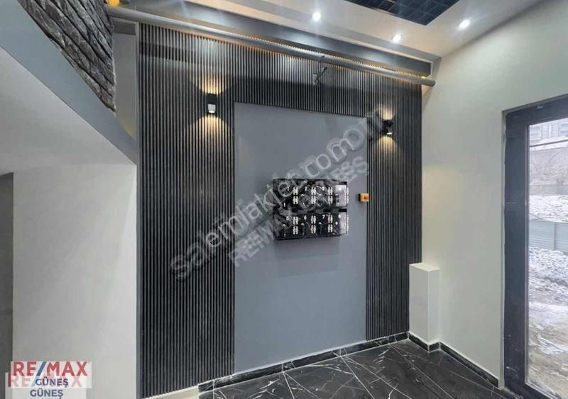 Deprm Görmemiş Çöşnük'te Remax Güneş'ten Ara Kat Daire