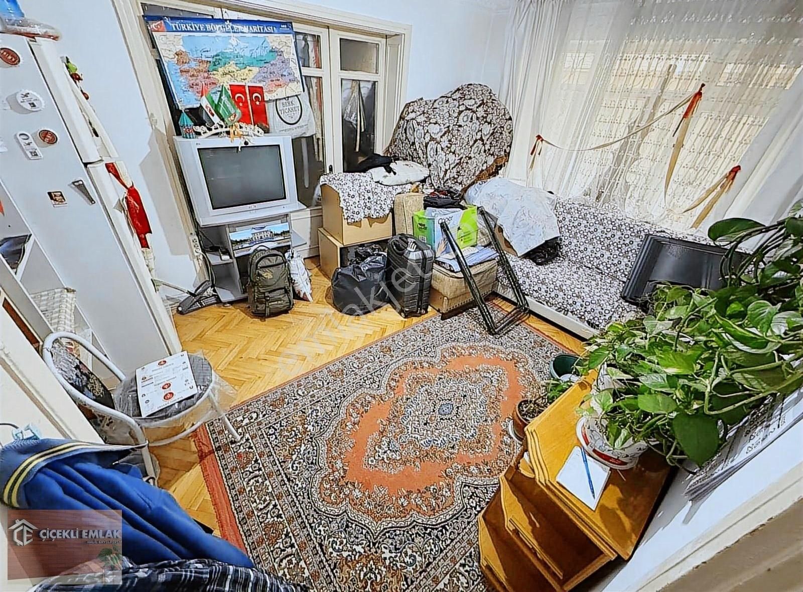 Sanatoryum Cadde Dönüşüm İçin Az Daireli Mükemmel Konumda 2+1..