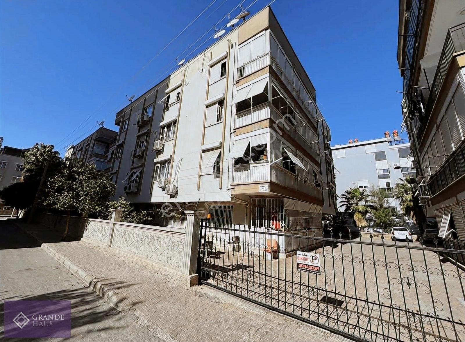 Konuksever Mah. Arakat, Geniş, 3+1 Satılık Daire