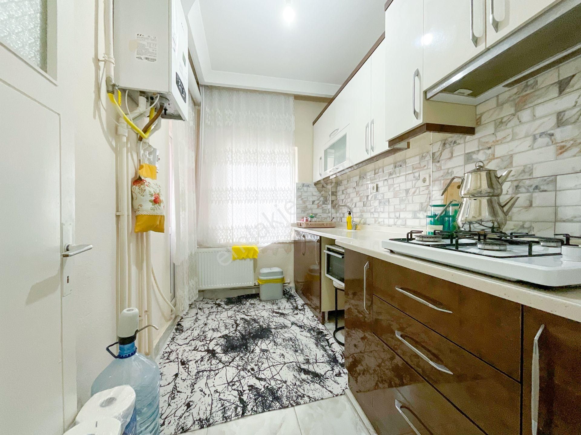 C21 Loca'dan Atatürk Mahallesi'nde Tadilatlı 90m² 2+1 Daire