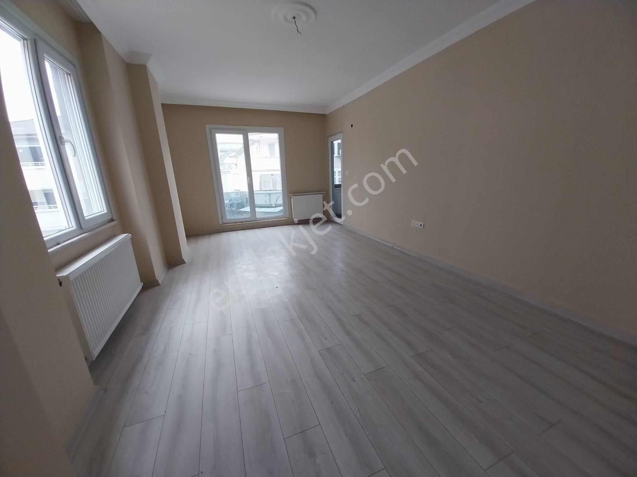 Düzce Merkez Beyköy Meydanda Yeni Kombili 2+1 Satılık Daire