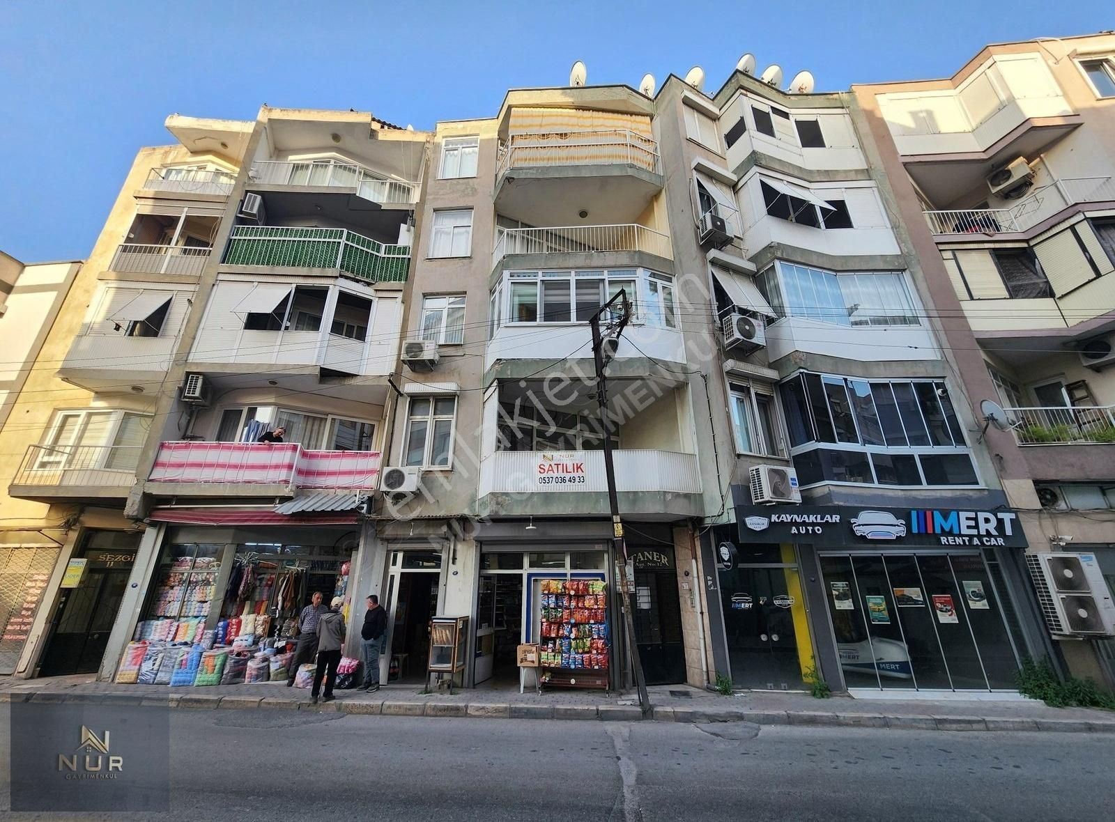 #nur Gayrimenkul# İzban Yakını 3+1 Cadde Üzeri Satılık Daire