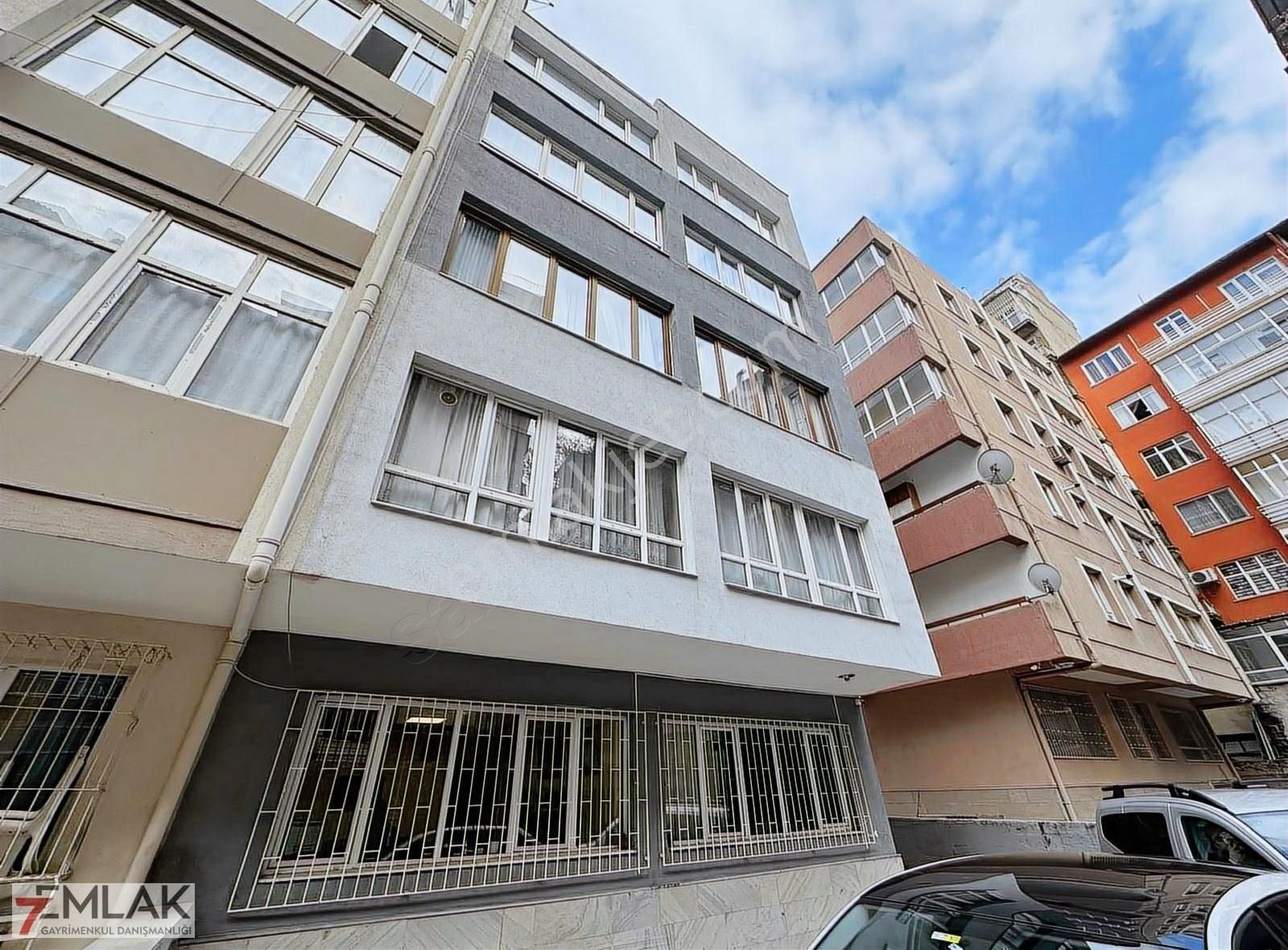 Ankara'nın Kalbinde Hem Ofis Hem Oturum Kullanımına Uygun Yapılı