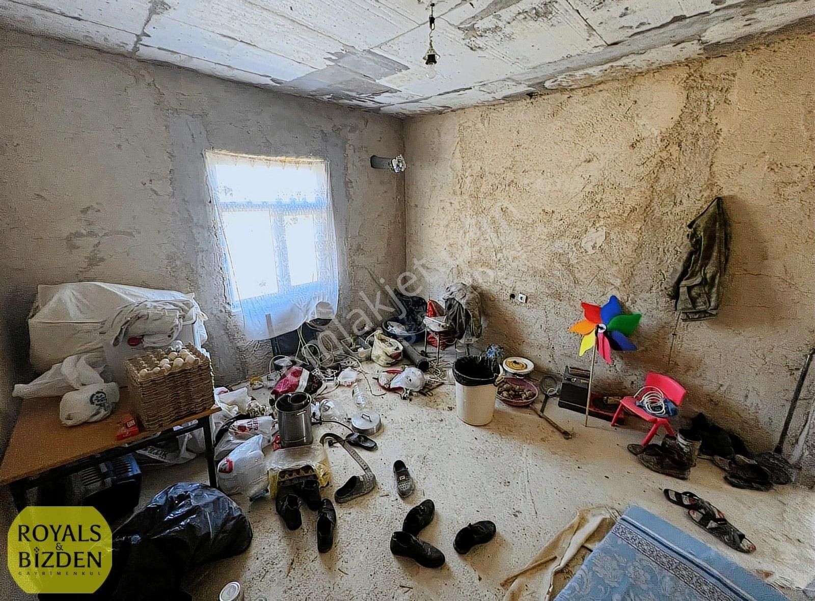 Başarakavak Da 2.031 M2 İçerisinde 3+1 Evi Olan Satılık 'çardak'