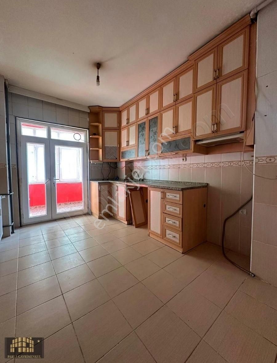 Parla Emlak'tan Konya Ereyli'de 3+1 / 120m2 / Y.giriş
