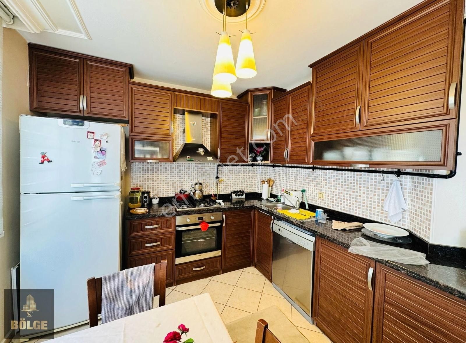 Bölge'den Masal Park Civarı Doğalgazlı Geniş K. Mutfak 3+1