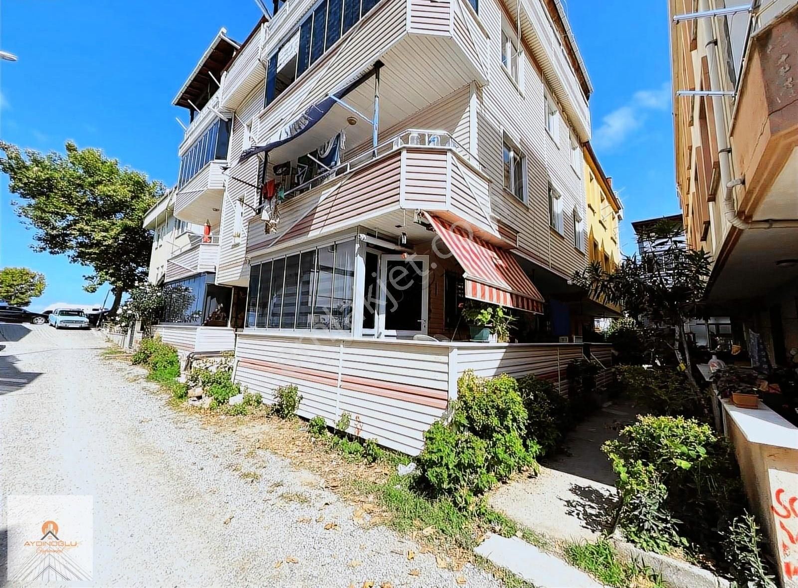 *denize 2 Parsel Balkondan Deniz Manzaralı Müstakil Girişli 2+1*