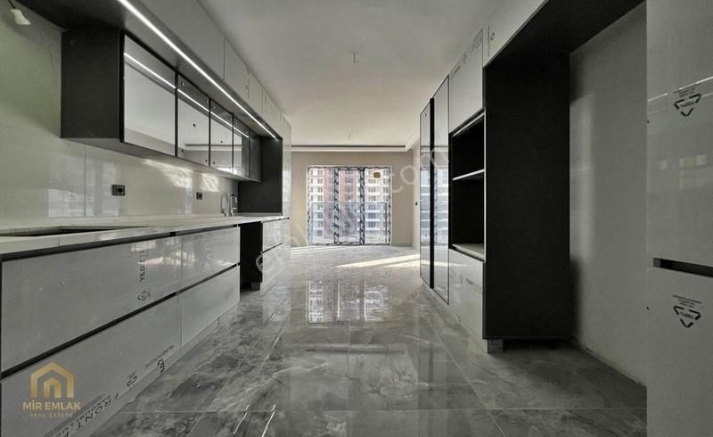 Ovacık'ta Ovagross Yakını Sıfır Lux 4+1 Site Dairesi