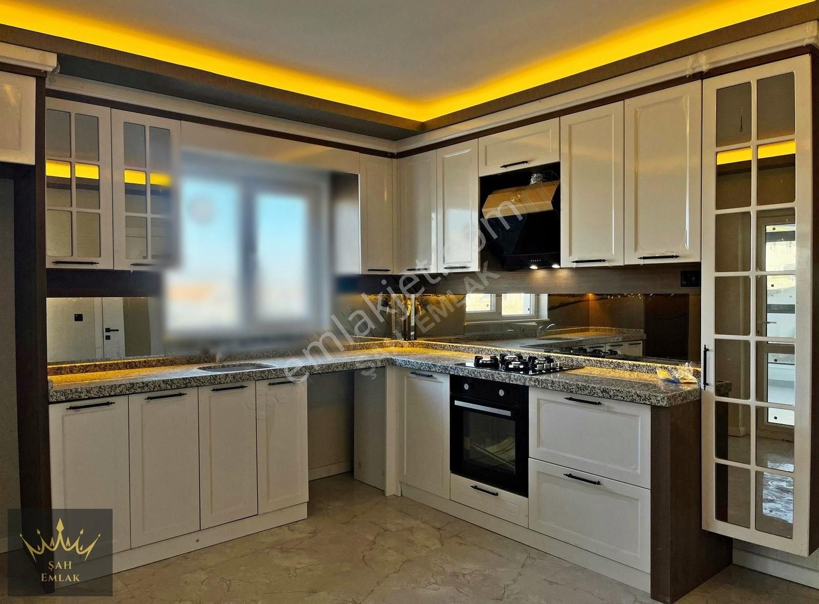 Şah Emlak'tan Fevzi Çakmak Mah.'de 3+1 135m² Satılık Lüks Konut