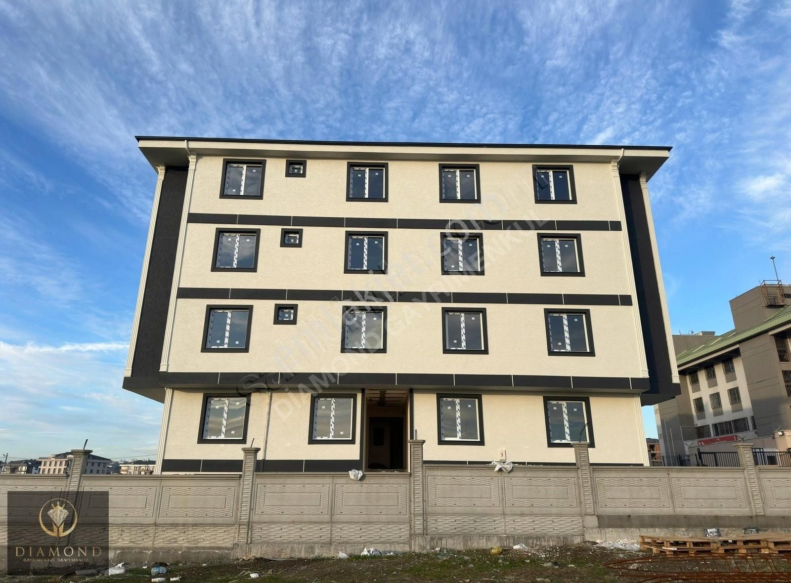 Selimpaşada Deniz Manzaralı 3+1 Daireler