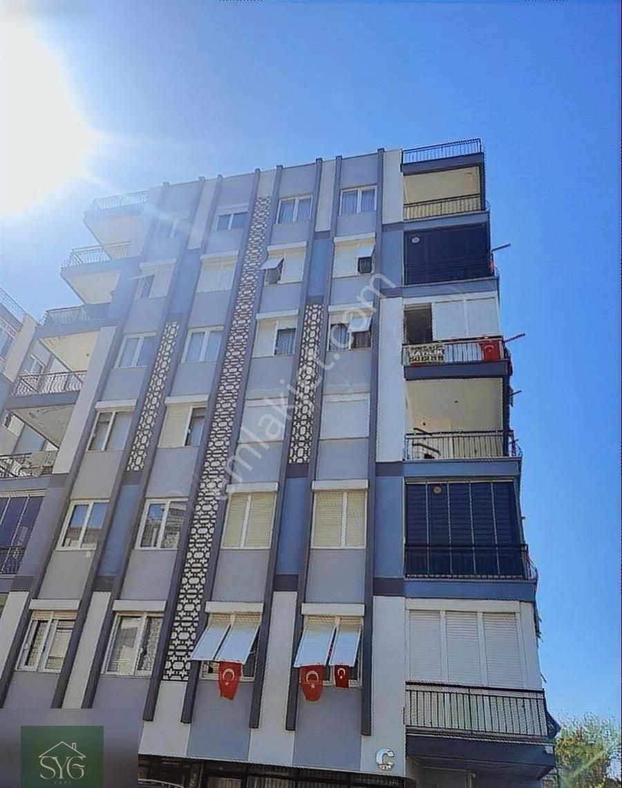 Döşemealtı Bahçeyaka'da Sitede Asansörlü 3+1 Arakat Açık Cepheli