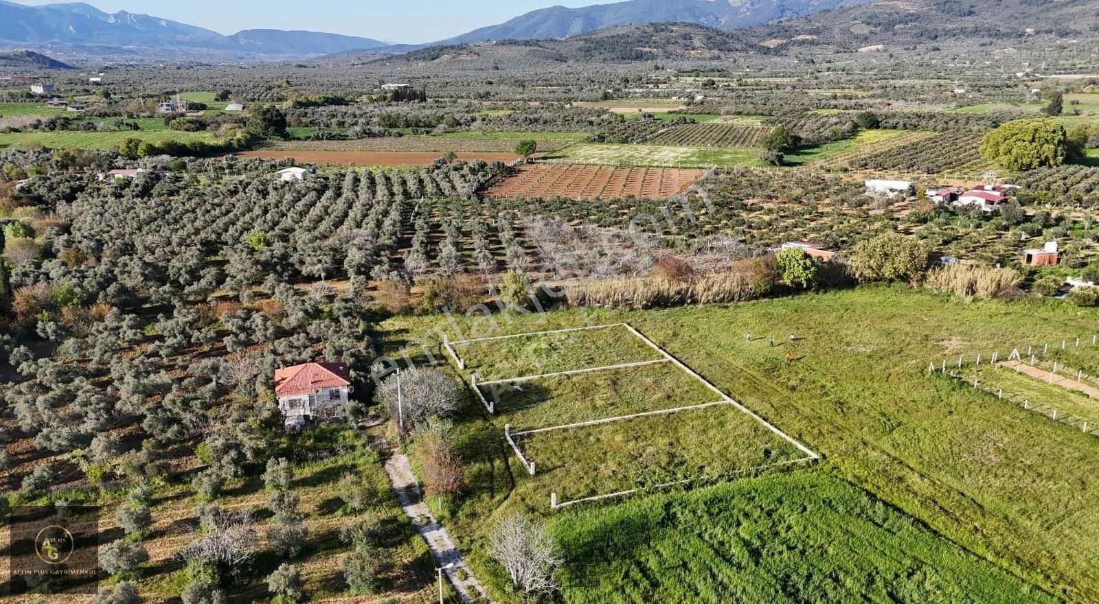 Torbalı Gazi Mustafa Kemal'de 490 M2 3 Kat İmarlı Tek Tapu Arsa