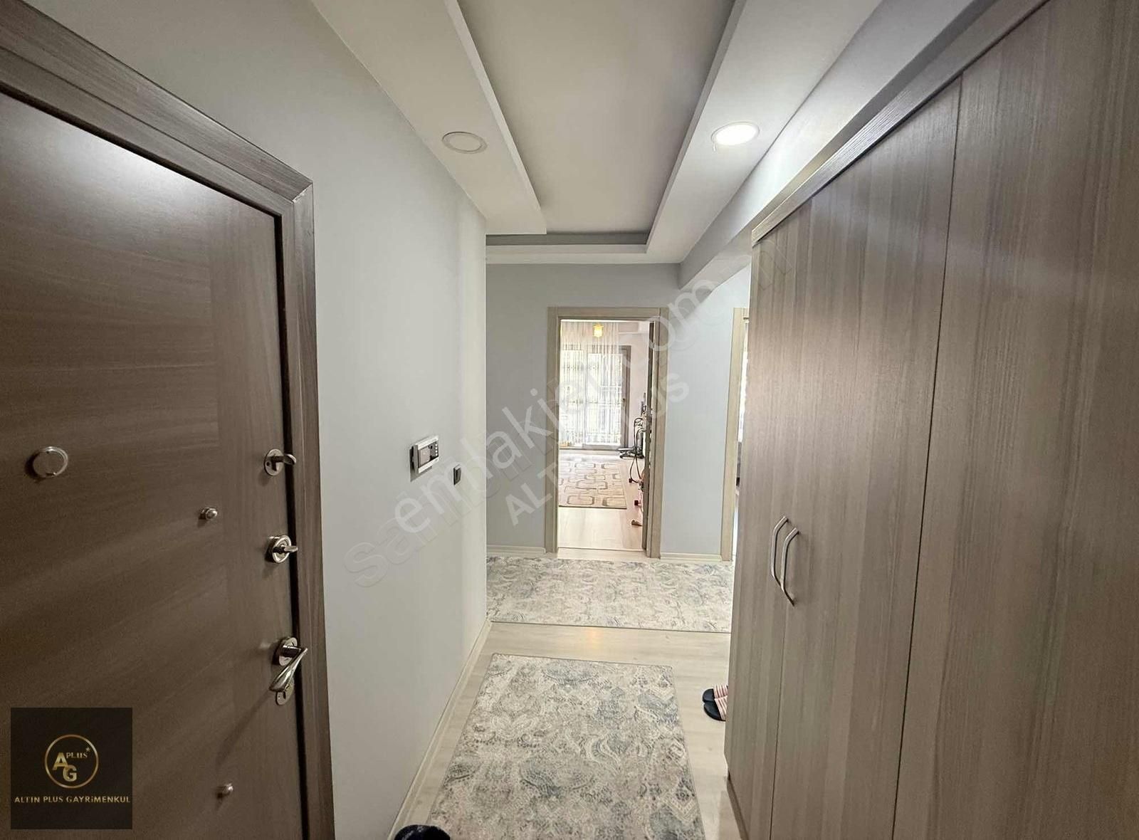 Torbalı Bahçelievler'de Site İçinde Satılık 3+1 Daire