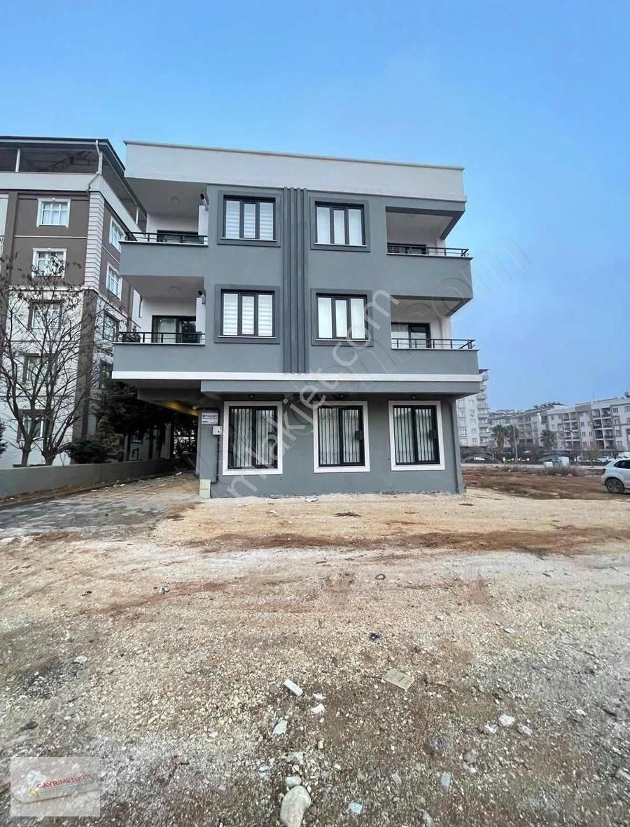 Üniversite Emlaktan Sıfır Eşyalı Kiralık 1+1 Stüdyo Daire