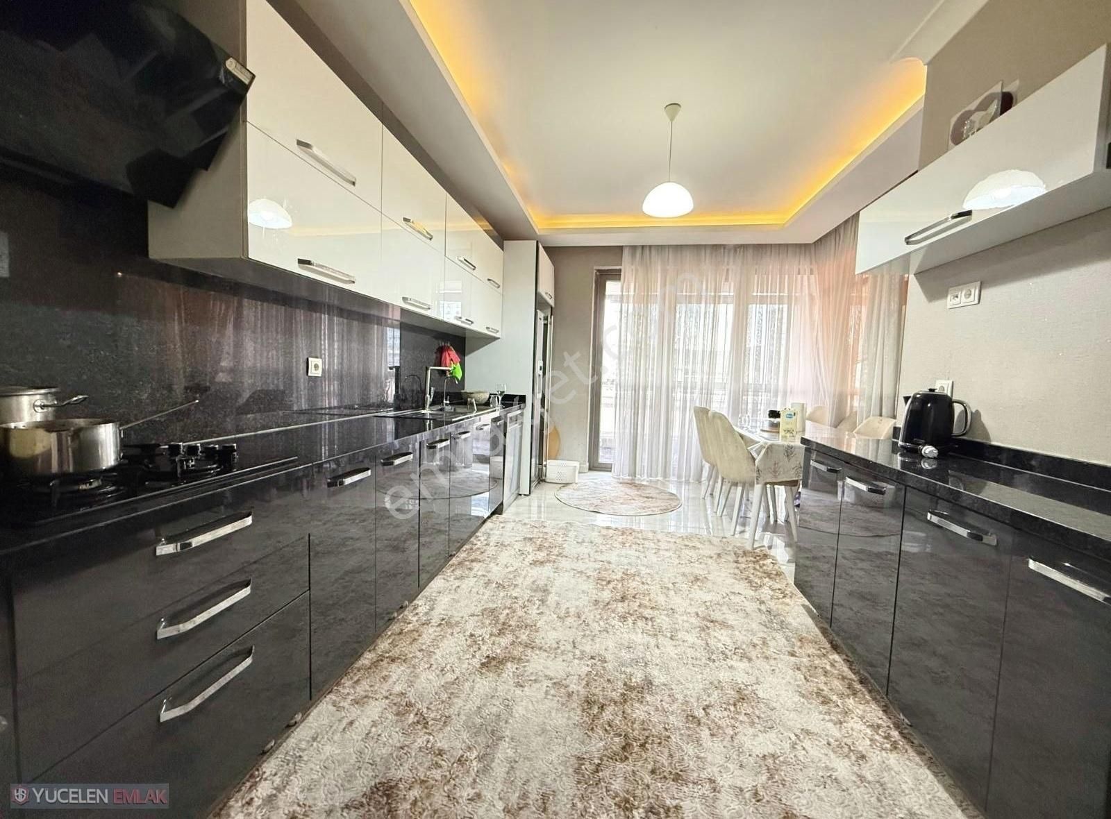 Yücelen Emlak'tan Kaymakamlık Bölgesinde 1.kat 4+1 K.otoparklı
