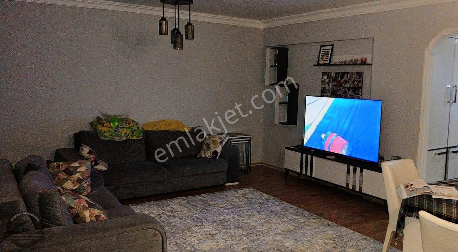 Fırsat !!! Merkezde Satılık 3+1 Kombili Daire