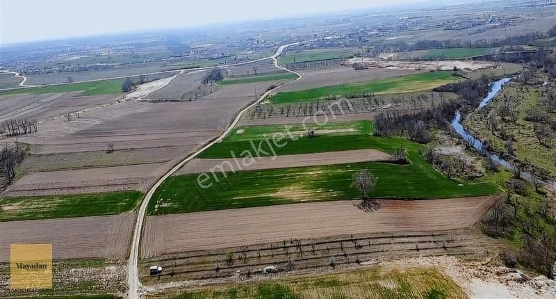 Mayadan Üsküpdere'de 4 Dönüm Yolu Olan Satılık Arazi
