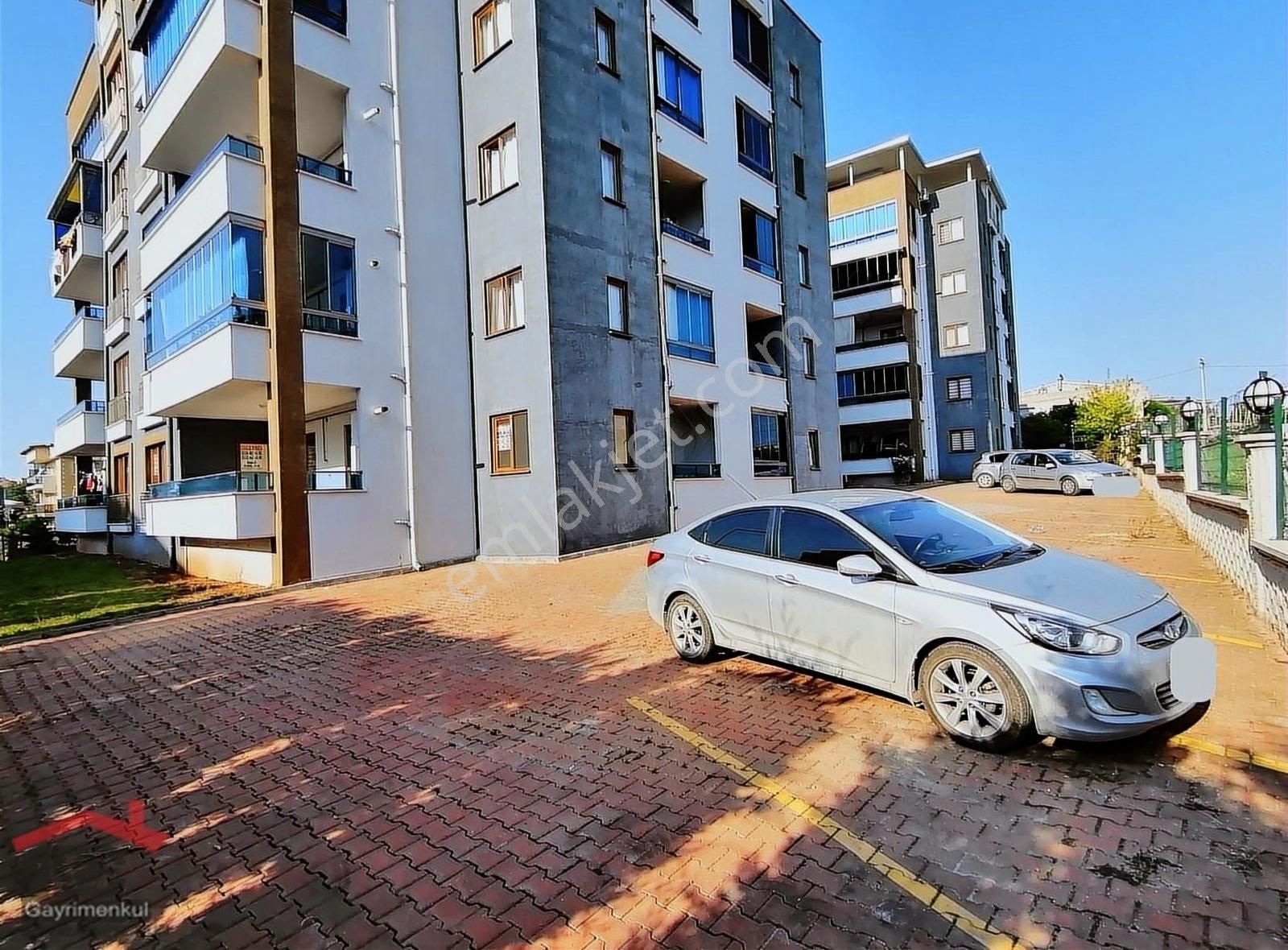 Nilüfer Akçalar Da 3+1 165 M2 Kombili Giriş Kat 3.650.000 Tl