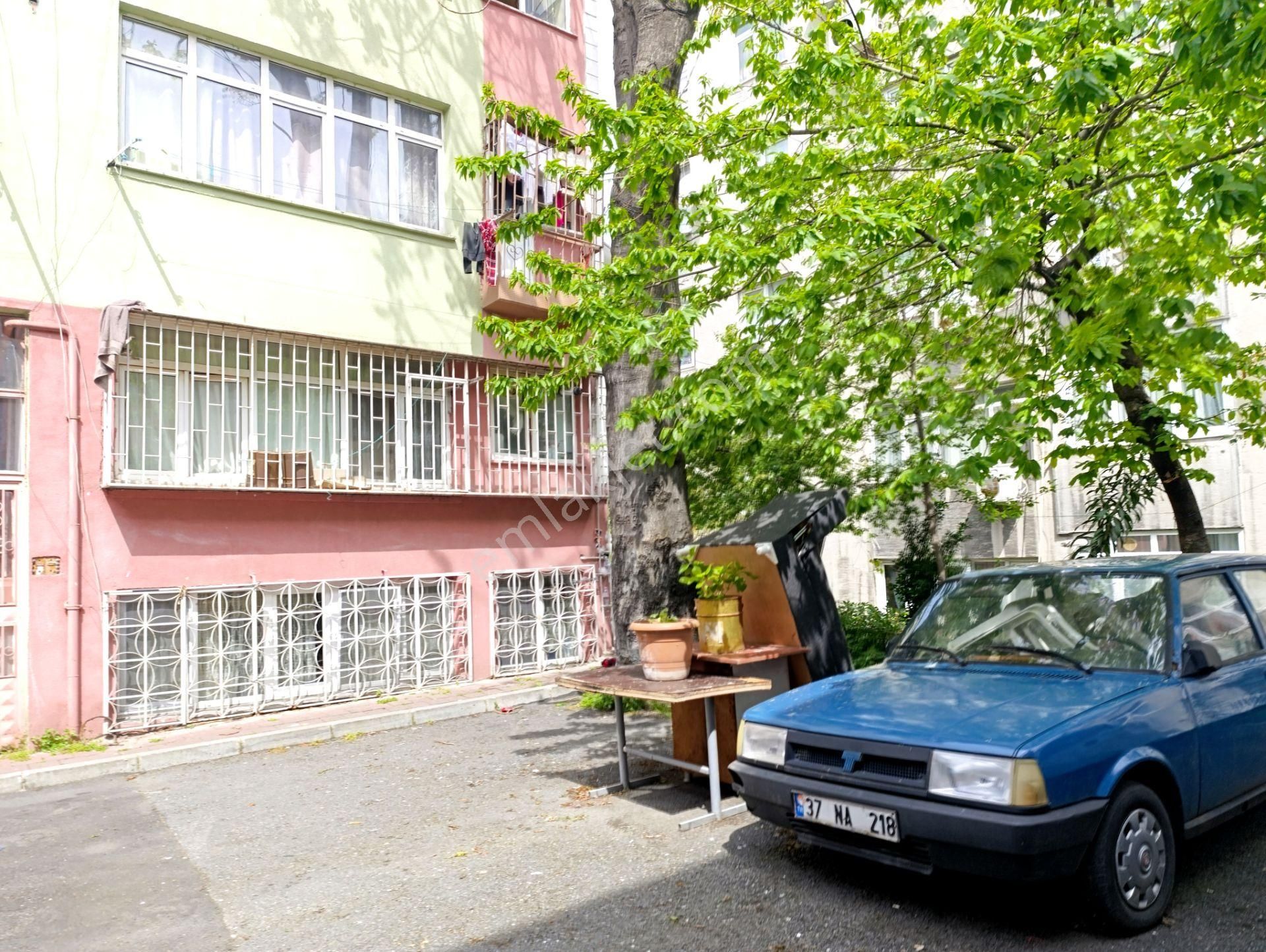 Molla Team'den Fatih/aksaray'da 2+1 70 M2 Satılık Daire