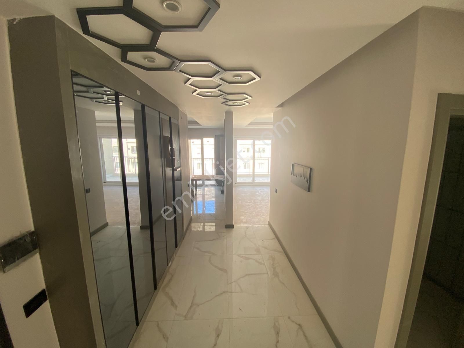 Ege Mahallesi'nde Site İçerisinde 3+1 Satılık Daire - Görsel 9