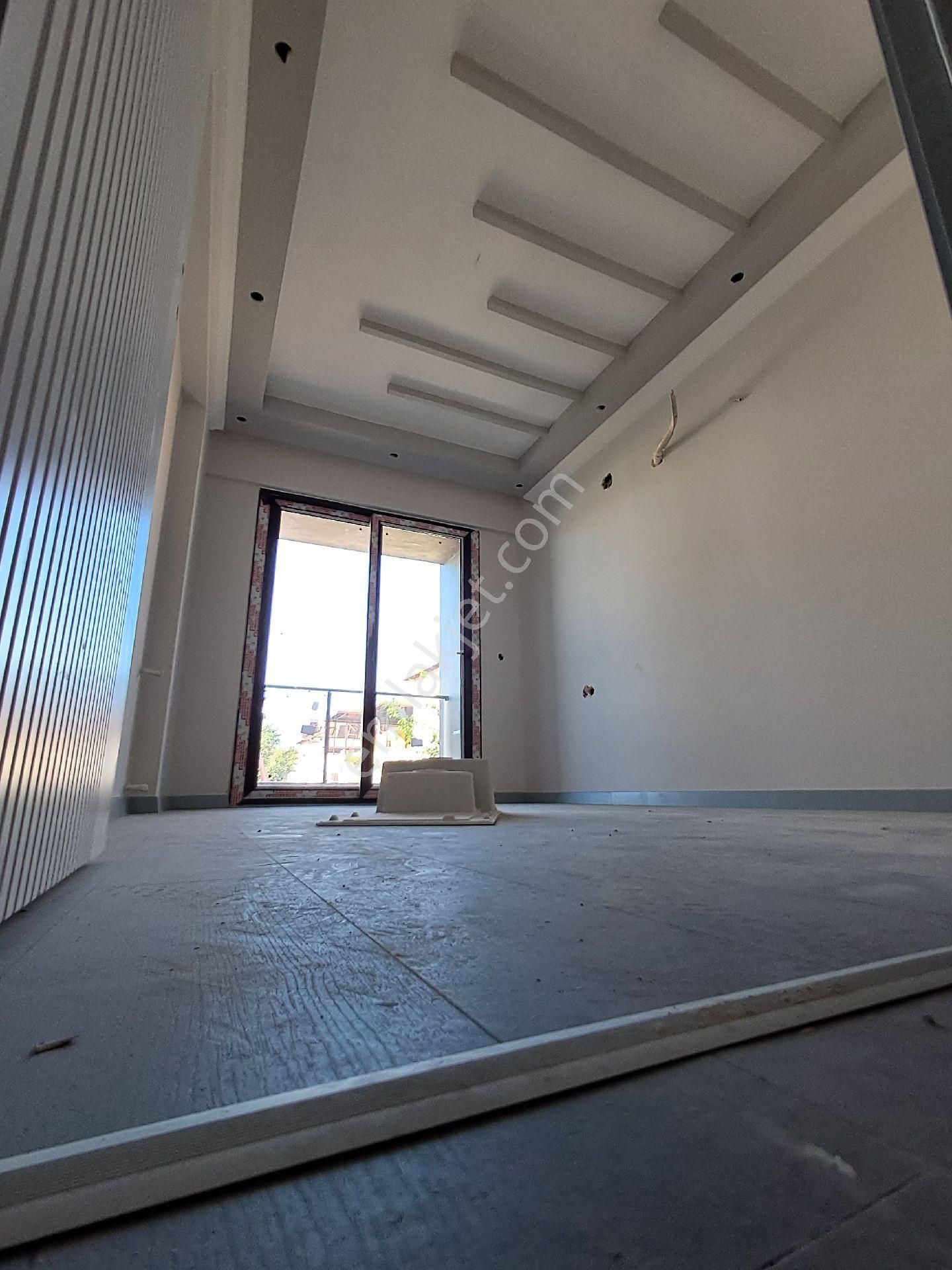 Günaydın Emlaktan Ortaca Bahçelievlerde Lux Satılık Sıfır 1+1 Daire