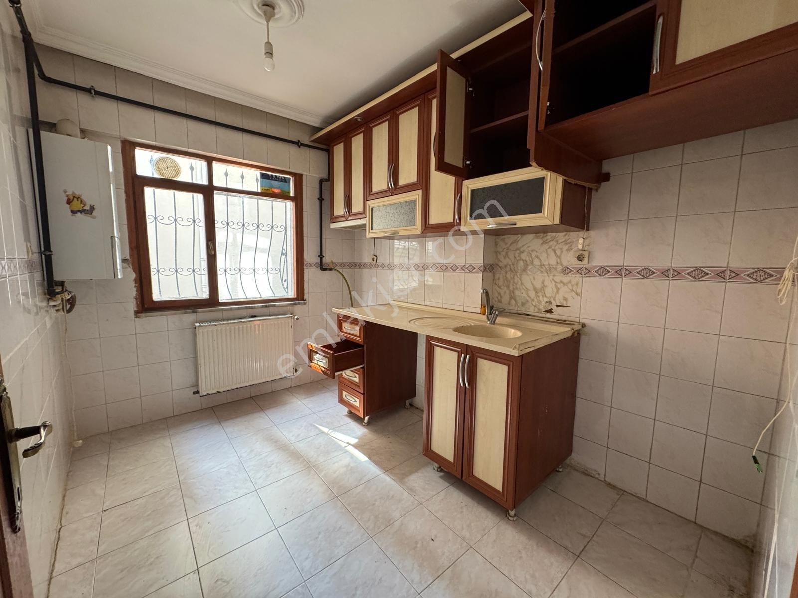 Çift Balkon Grniş M2 Metroya Yakın Arakat